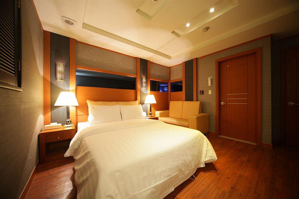 Noblesse, Yeoksam Hotel