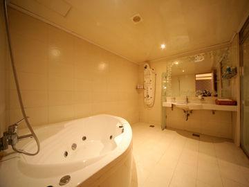 Hotel Noblesse, Yeoksam