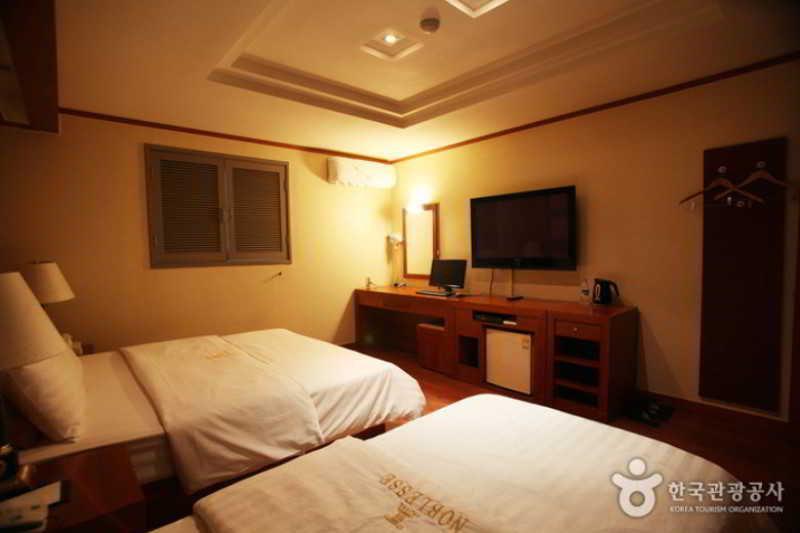 Hotel Noblesse, Yeoksam 2*